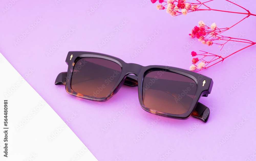 Sunglasses With multi-color background