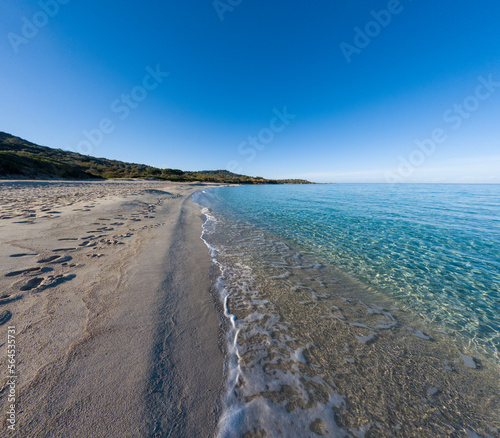 La plage de Ghjunchitu, en Haute-Corse, en Balagne