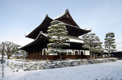 雪の建仁寺　法堂　京都市東山区 © ogurisu