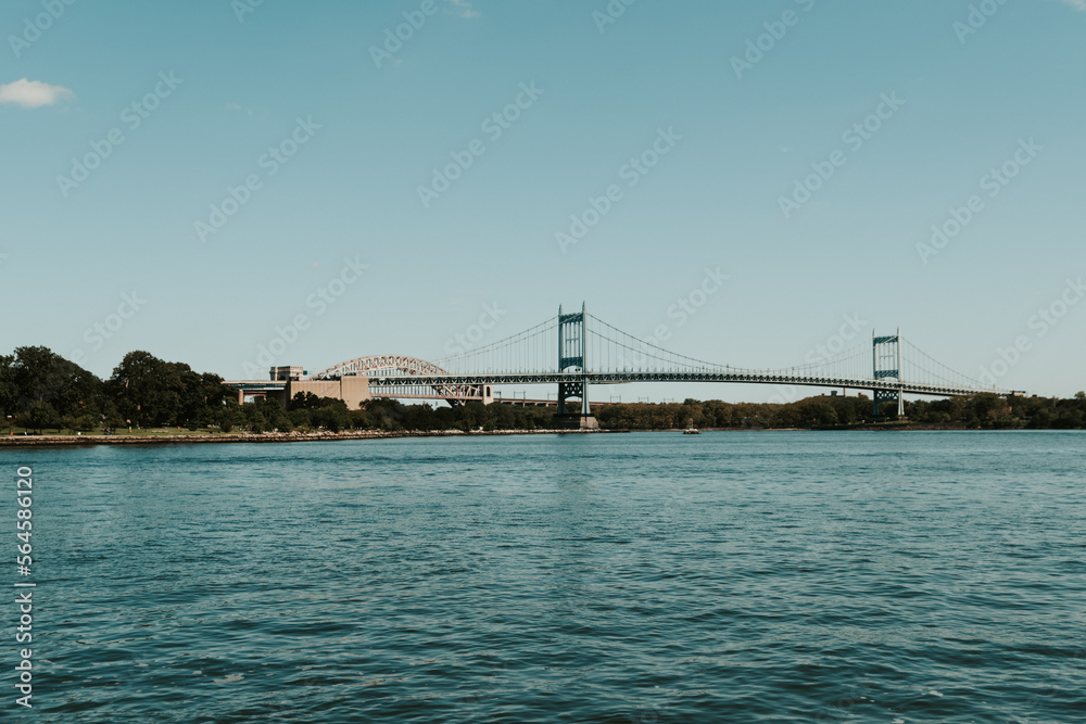 panoramic view from the Hodson River to the bridge