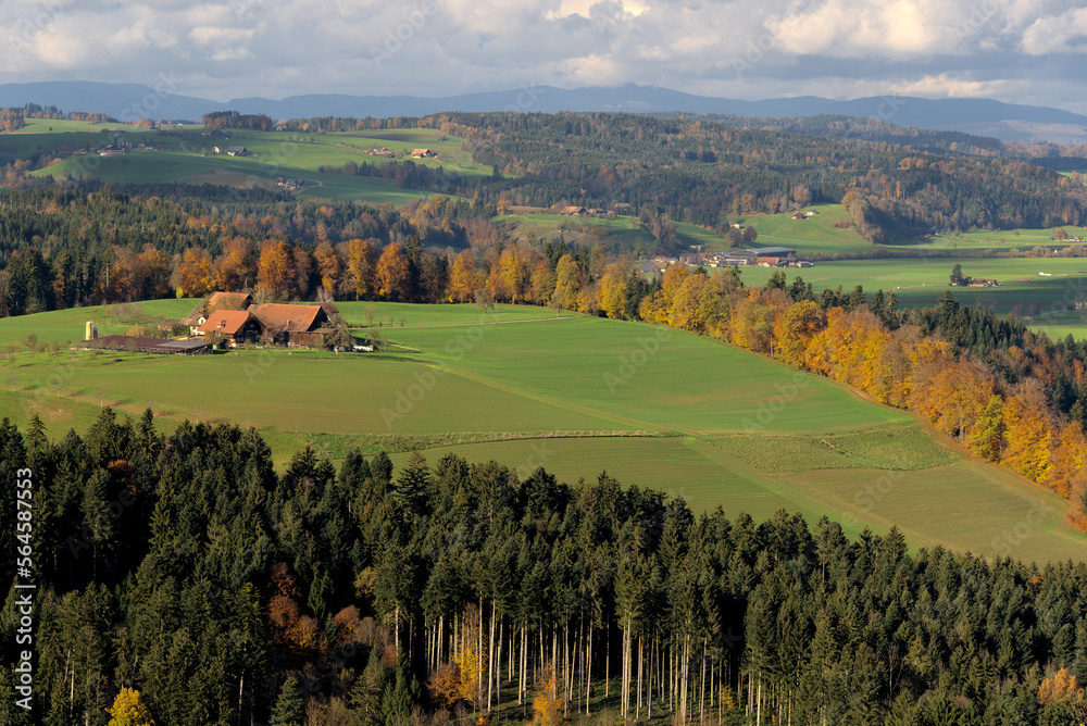 the farmhause view from the Ruine Kastelen
