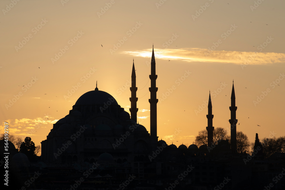 Silhouette Suleymaniye Mosque in Sunset City. İstanbul Turkey.