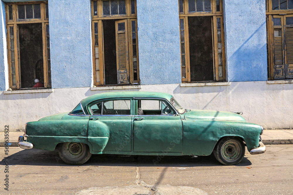 Schöner Oldtimer auf Kuba (Karibik)