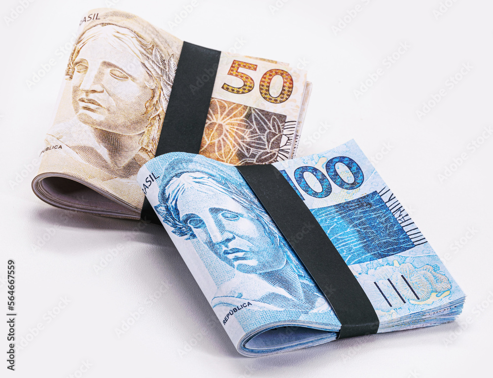 foto-de-wad-of-money-from-brazil-thousand-reais-in-wad-of-money-100