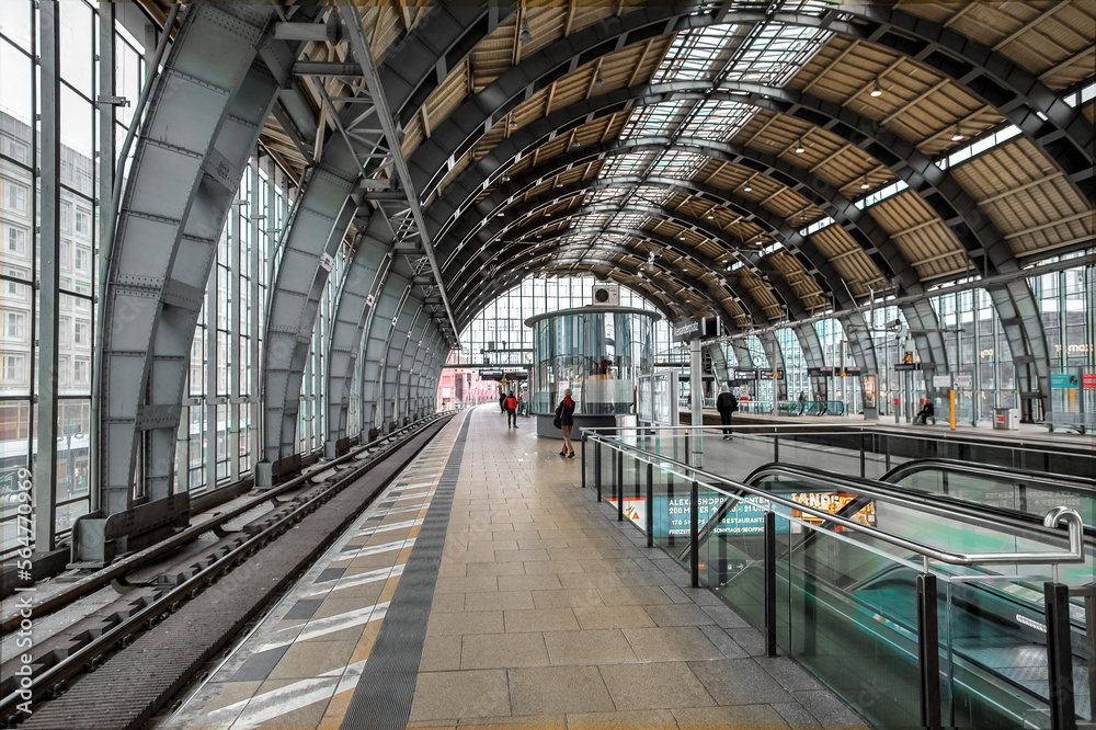 Obraz premium Berlin,Germany, 29 March 2020. deserted city during epidemic and quarantine of coronovirus covid-19, S-bahn station Alexandrplaz