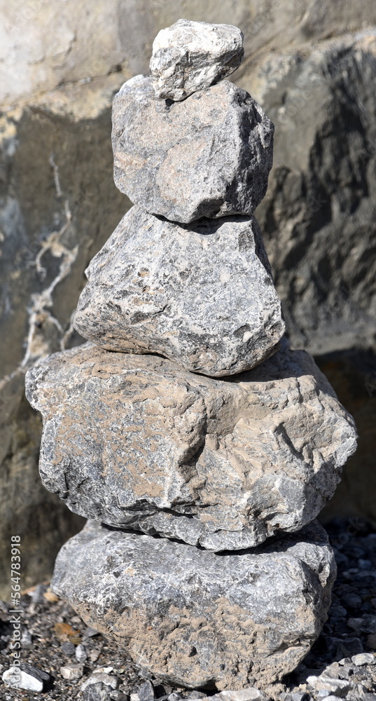 Graues Steinmännchen aus Granit