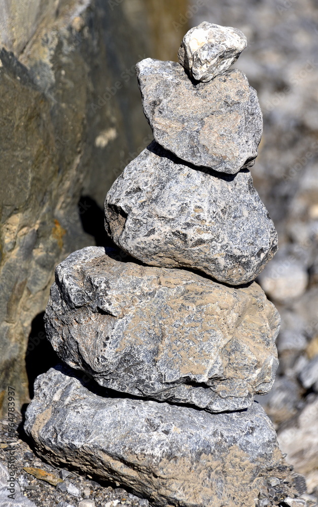 Graues Steinmännchen aus Granit