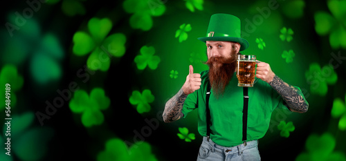 Tattooed Irish man with bee...
