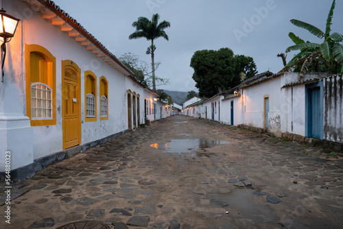 Moody Paraty photo