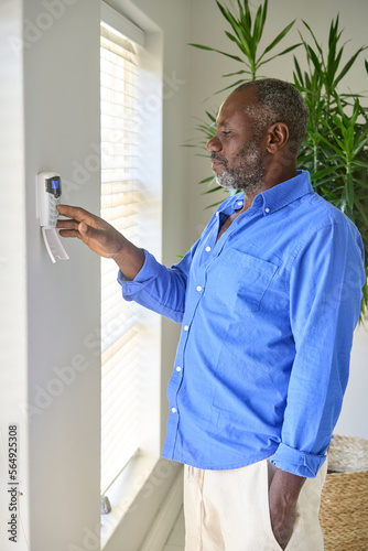 Setting a home alarm system photo