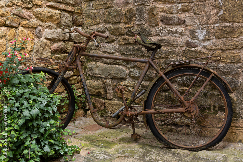 Val d'Oingt Old Bike