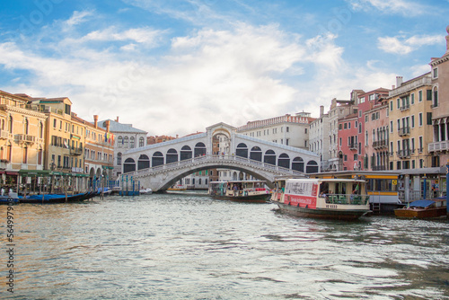 Beautiful view of the Rialto bridge and the Grand Canal, Venice, Italy © marinadatsenko
