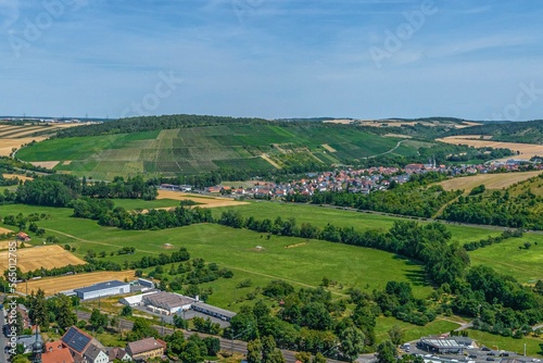Gerlachsheim, Stadtteil von Lauda-Königshofen im Taubertal, im Luftbild © ARochau