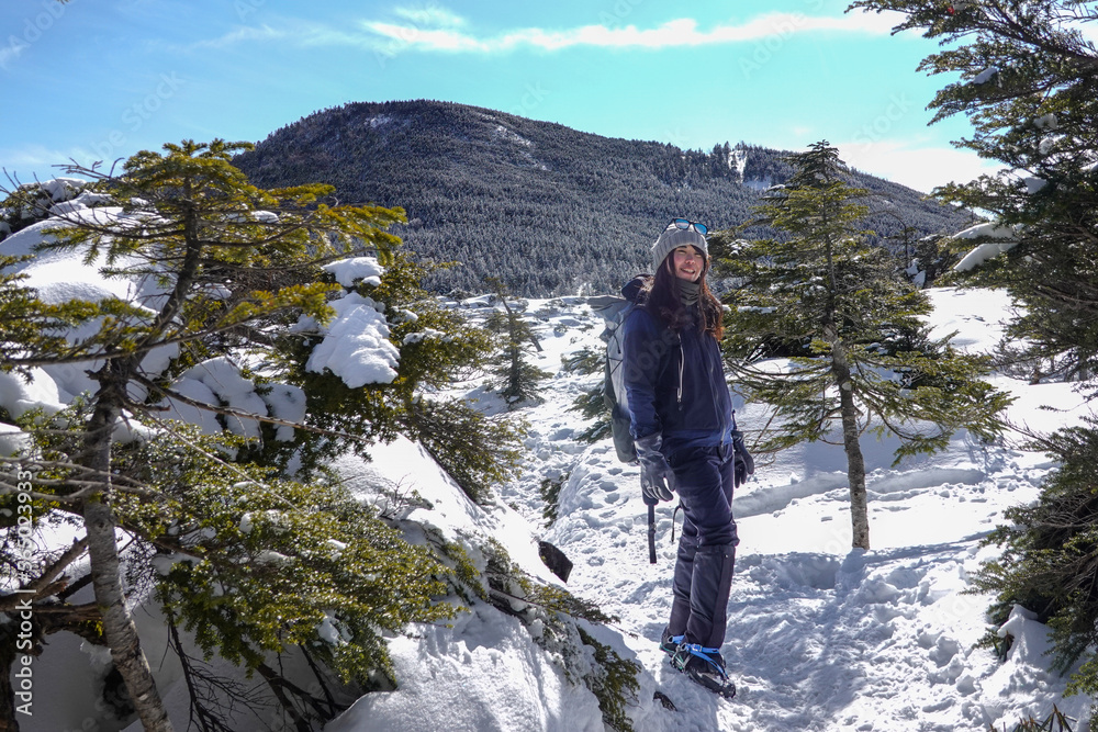Fototapeta premium 雪山登山