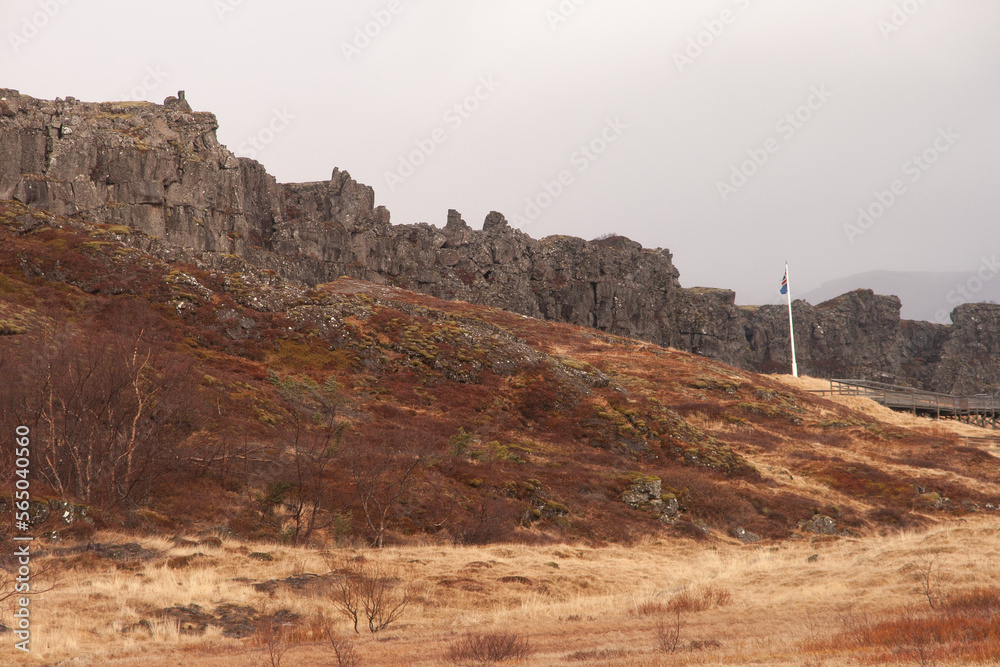 diferentes paisajes naturales de viaje en islandia