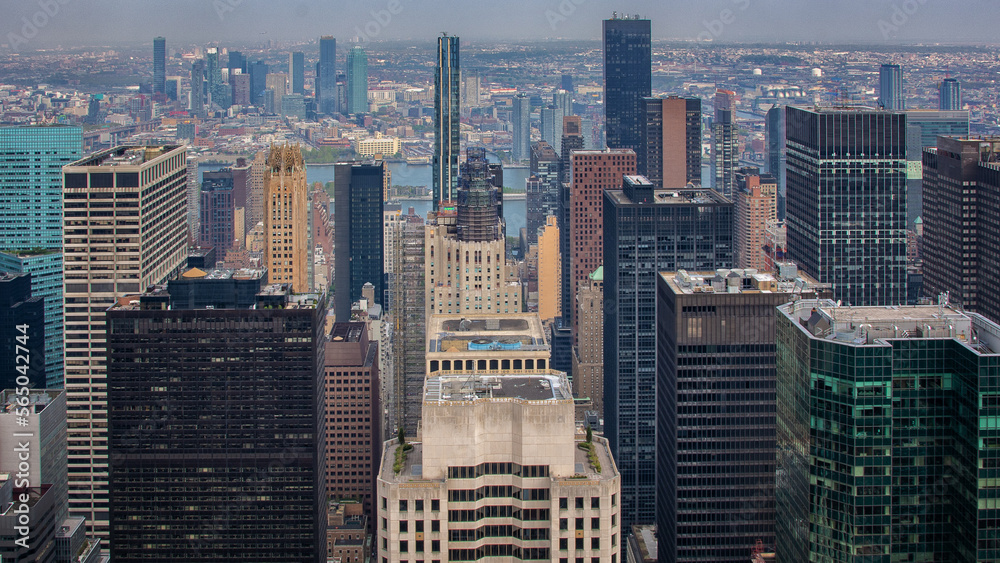Fototapeta premium New York City towards East River
