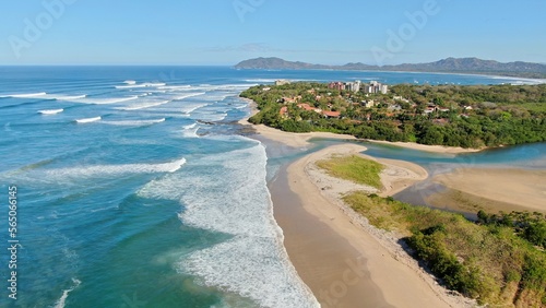 Vista aérea de playa Langosta, Costa Rica