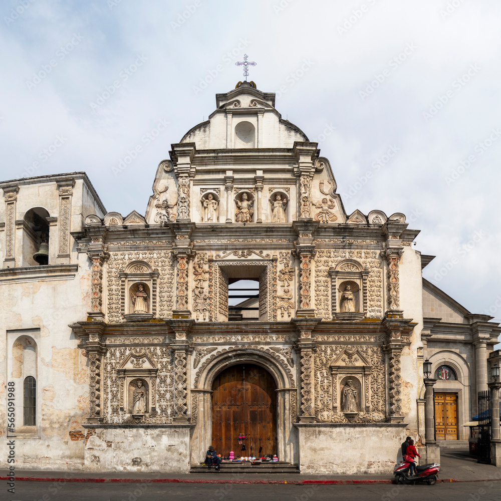 Obraz premium Quetzaltenango (Xela), Guatemala, Catedral Espíritu Santo, Facade from 1535