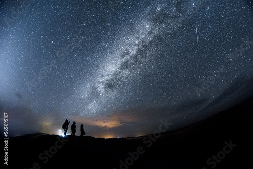 friends in the desert night, sahara, morocco, moon, moonrise, magical, stars, milky way, galaxy, space, shooting star, nightscape