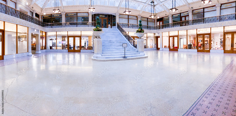 Interior of lobby or Rookery Building, Chicago, showing empty lobby ...