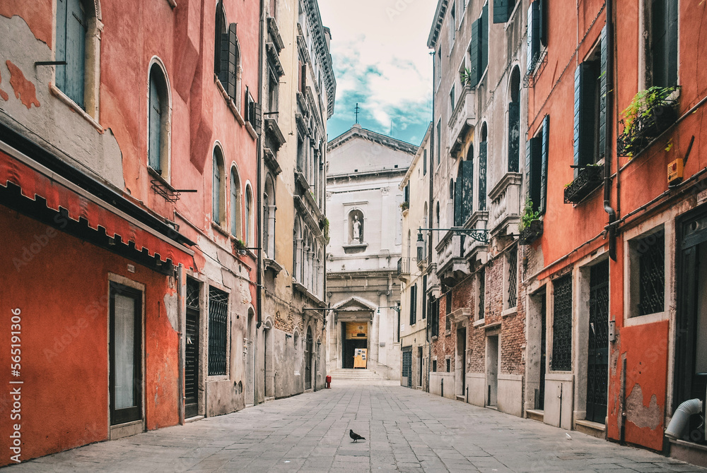 narrow street in Venice