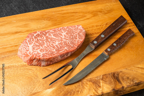 グリルステーキ Thick cut luxury fresh beef steak