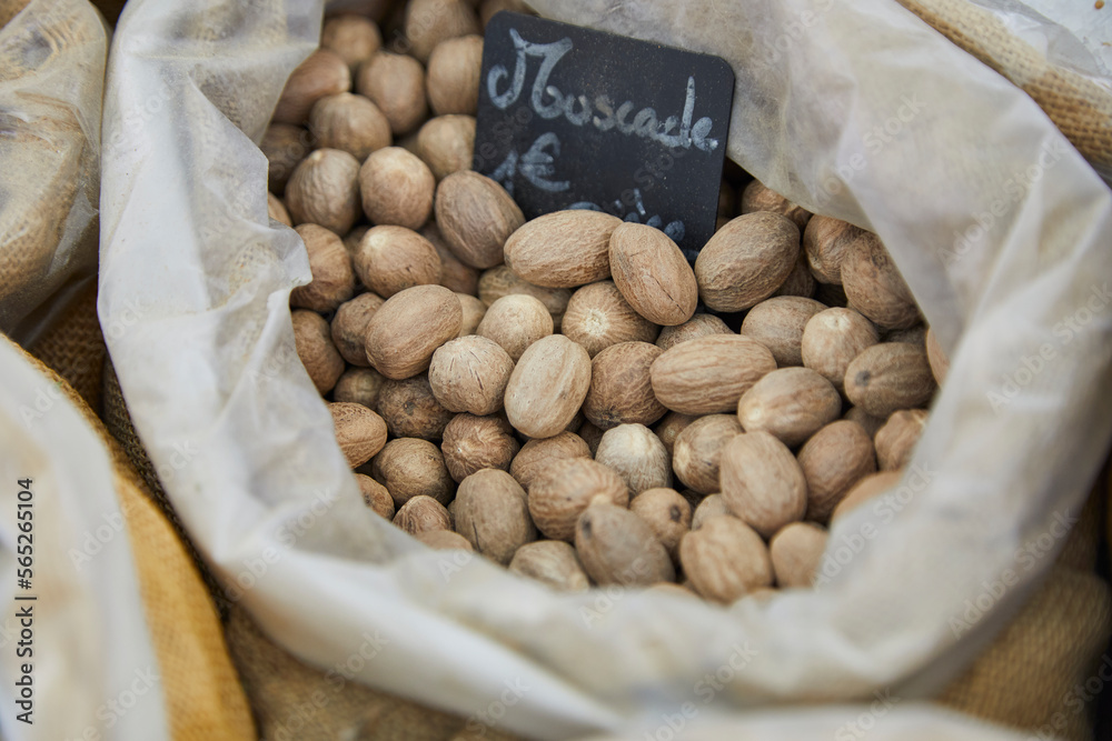 Nutmeg has a relaxing effect, relieves pain and is good for the mood