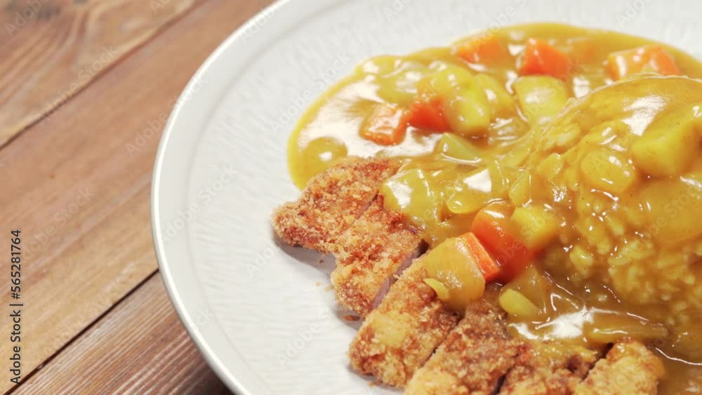 The whole cooking process of Japanese curry pork chop rice The whole cooking process of Japanese curry pork chop rice