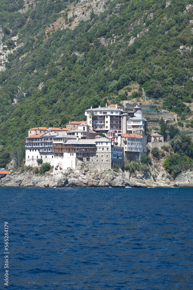 Gli splendidi monasteri del monte Athos visti dal mare, Grecia