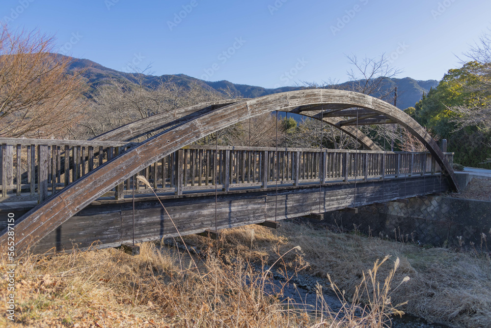 田舎の古い橋