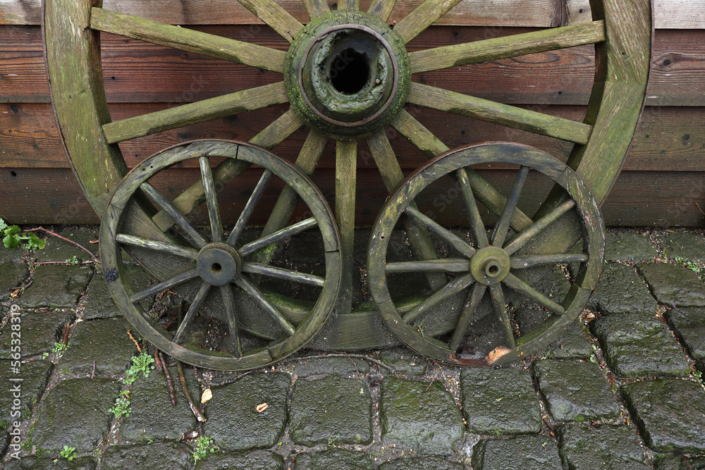 Close-up of old wooden wagon wheels
