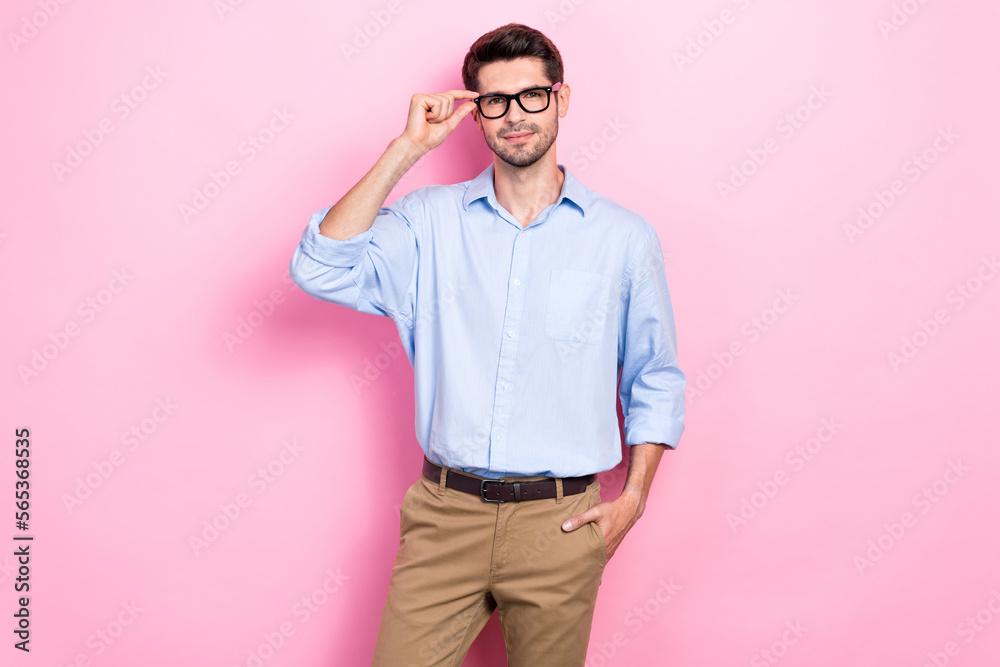 Photo of smart clever good looking stylish man arm hold fit new accessory satisfied purchase isolated on pink color background Photo of smart clever good looking stylish man arm hold fit new accessory satisfied purchase isolated on pink color background