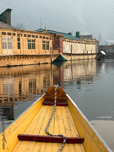 dal lake srinagar  jammu and kashmir india
