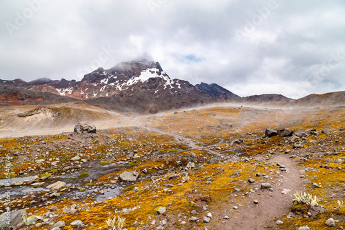 Carihuairazo volcano