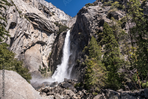 Lower Yosemite Falls © HandmadePictures
