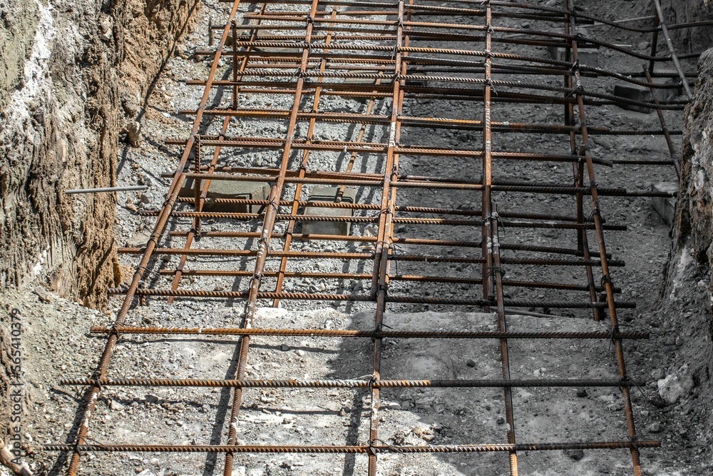 The armature is wired, the foundation of the concrete solution. Concrete foundation for the industrial construction of buildings and structures.