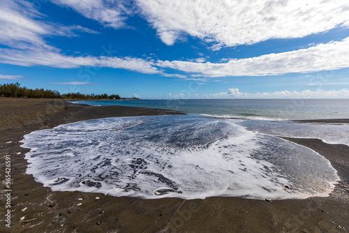 L'Etang-Sale, Reunion Island - The beach © chromoprisme