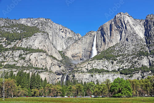 Cook's meadow and Yosemite Falls - Yosemite National Park, California