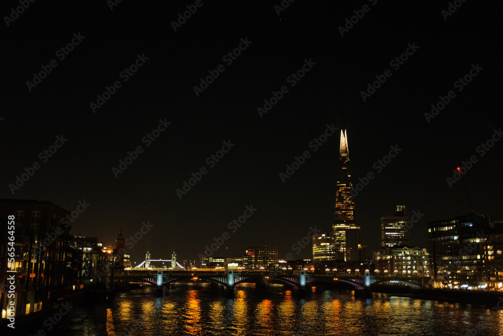Night time, Thames - London