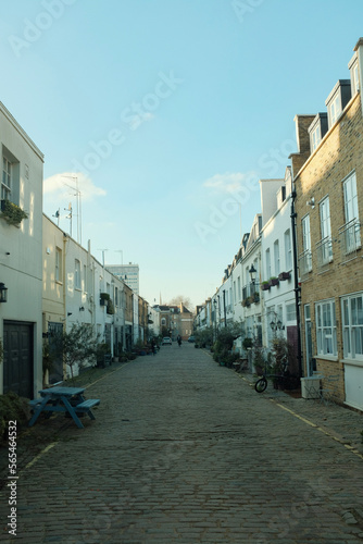 narrow street in Notting hill - london