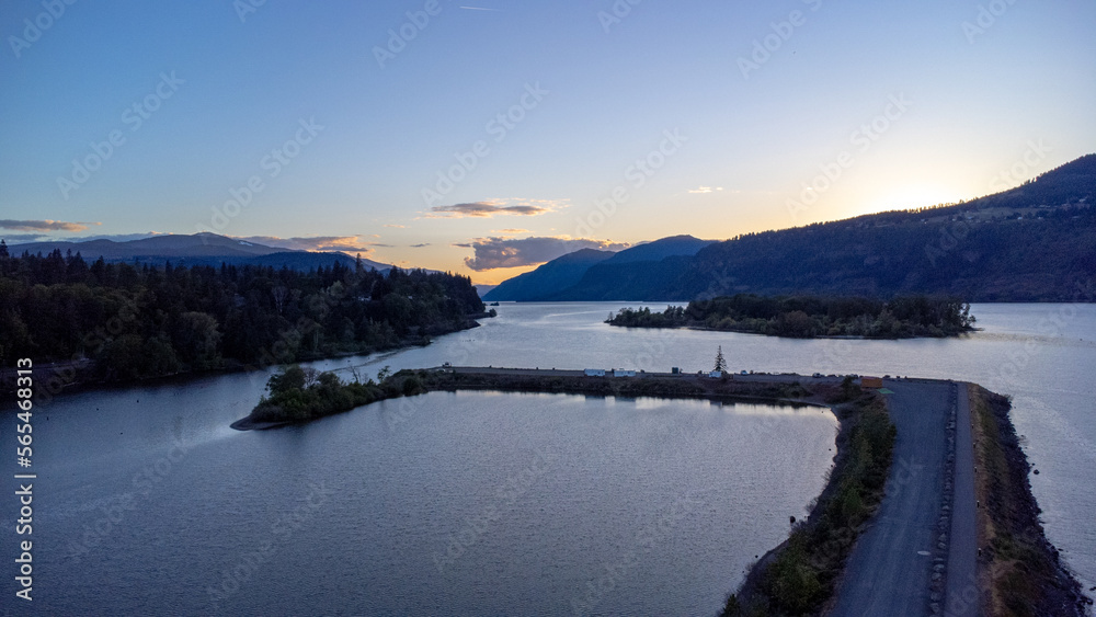 Sunset in Hood River, Oregon Sunset in Hood River, Oregon