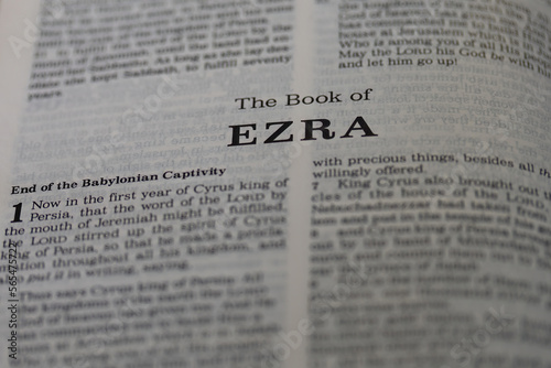 Cuadro en lienzo title page from the book of Ezra in the bible or torah for faith, christian, jew
