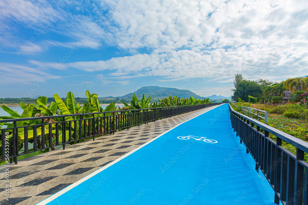 cycling-path-along-the-mekong-river-chiang-khan-district-thailand