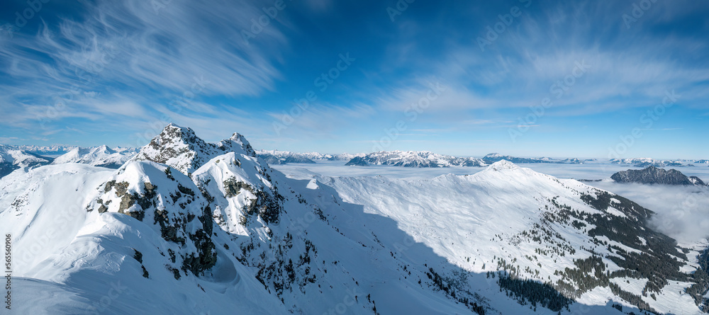 Obraz premium Panorama Winter Skigebiet Wiedersberger Horn Alpbachtal