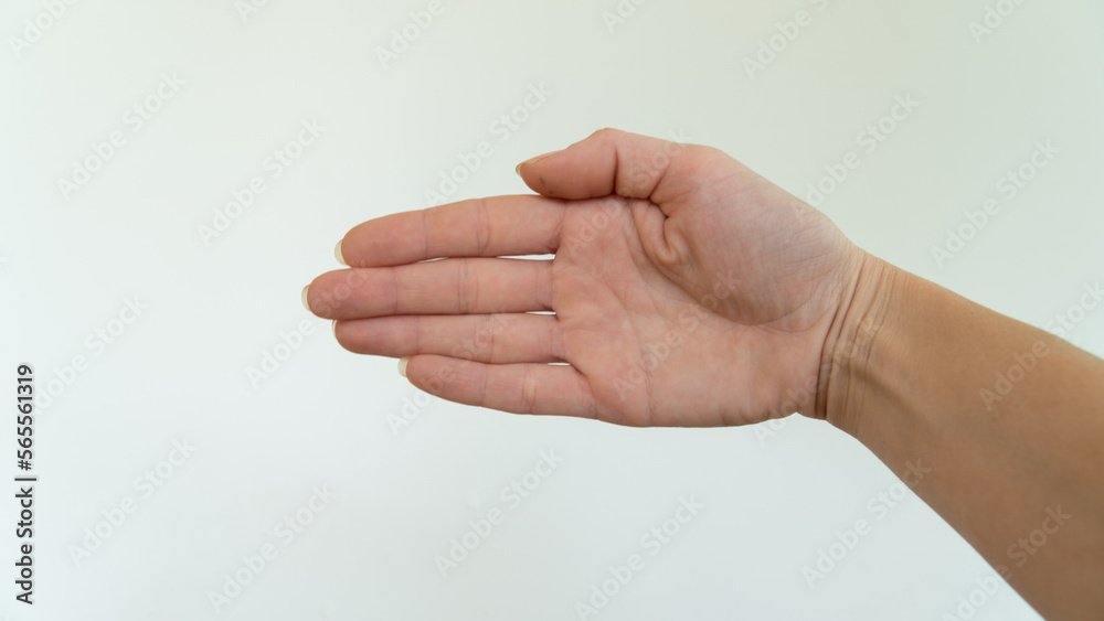 Palm of the right hand horizontally Palm of the right hand horizontally