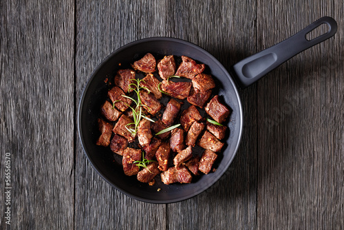 Konstfotografi seared juicy new york strip steak bites