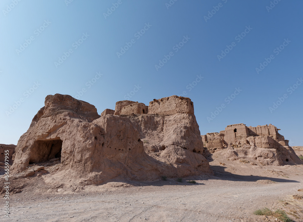 Fototapeta premium Traditional village houses in the ancient city of Keshit in Dasht-e Lut Desert, Kerman Province, Iran