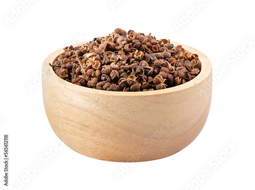 Zanthoxylum limonella in wood bowl isolated on transparent png