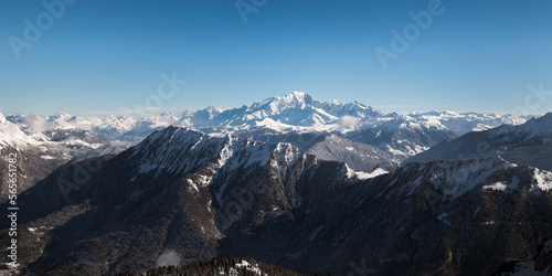 Panoramic view of the Mont-Blanc in winter © Francois DAVID