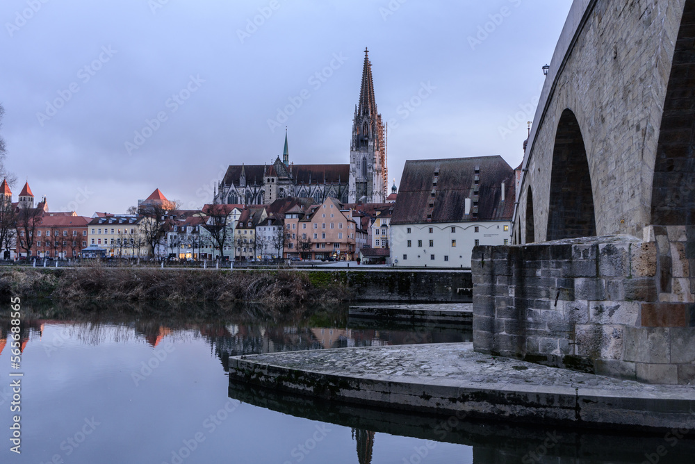 Steinerne Brück in Regensburg im Winter Steinerne Brück in Regensburg im Winter